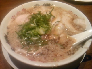 �`���[�V���[��