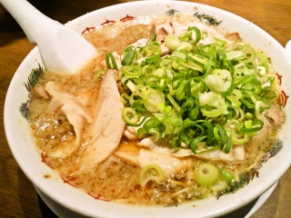 �`���[�V���[��