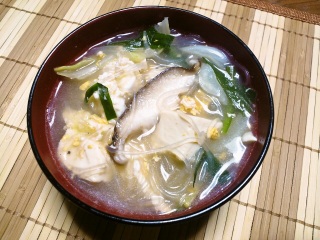 ������񒆉؃X�[�v